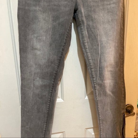 Uo Silence + Noise Gray Jeans High Rise Ankle Zip Twig Size 31 EUC 31x28 cropped - Picture 4 of 7